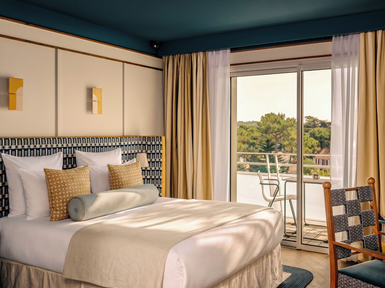 Prestige room with Balcony | In-room safe, desk, soundproofing, iron/ironing board