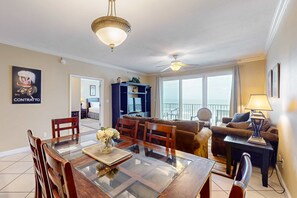 Interior - Gulf-front condo with an incredible view off the balcony (Panama City Beach)