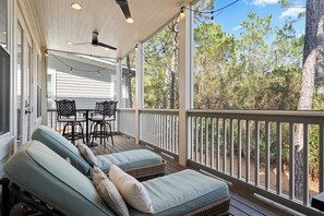 Terrace/patio - Dog-friendly home near beach with golf cart, pool & hot tub access, bikes, & LSV (Santa Rosa Beach)