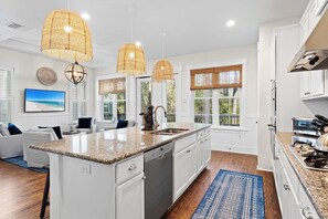 Fridge, microwave, oven, stovetop - Dog-friendly home near beach with golf cart, pool & hot tub access, bikes, & LSV (Santa Rosa Beach)