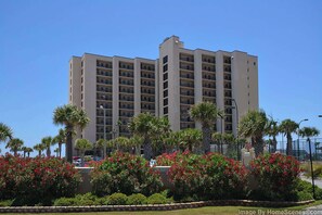 Exterior - Gorgeous waterfront condo with pool, fitness room & WiFi (Navarre Beach)