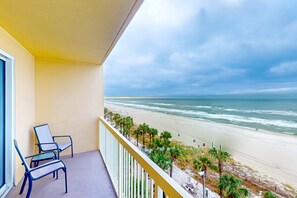 Property grounds - Beachfront condo in resort with pools & fitness center - prime location (Panama City Beach)