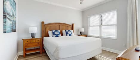 3 slaapkamers, een strijkplank/strijkijzer, wifi, beddengoed