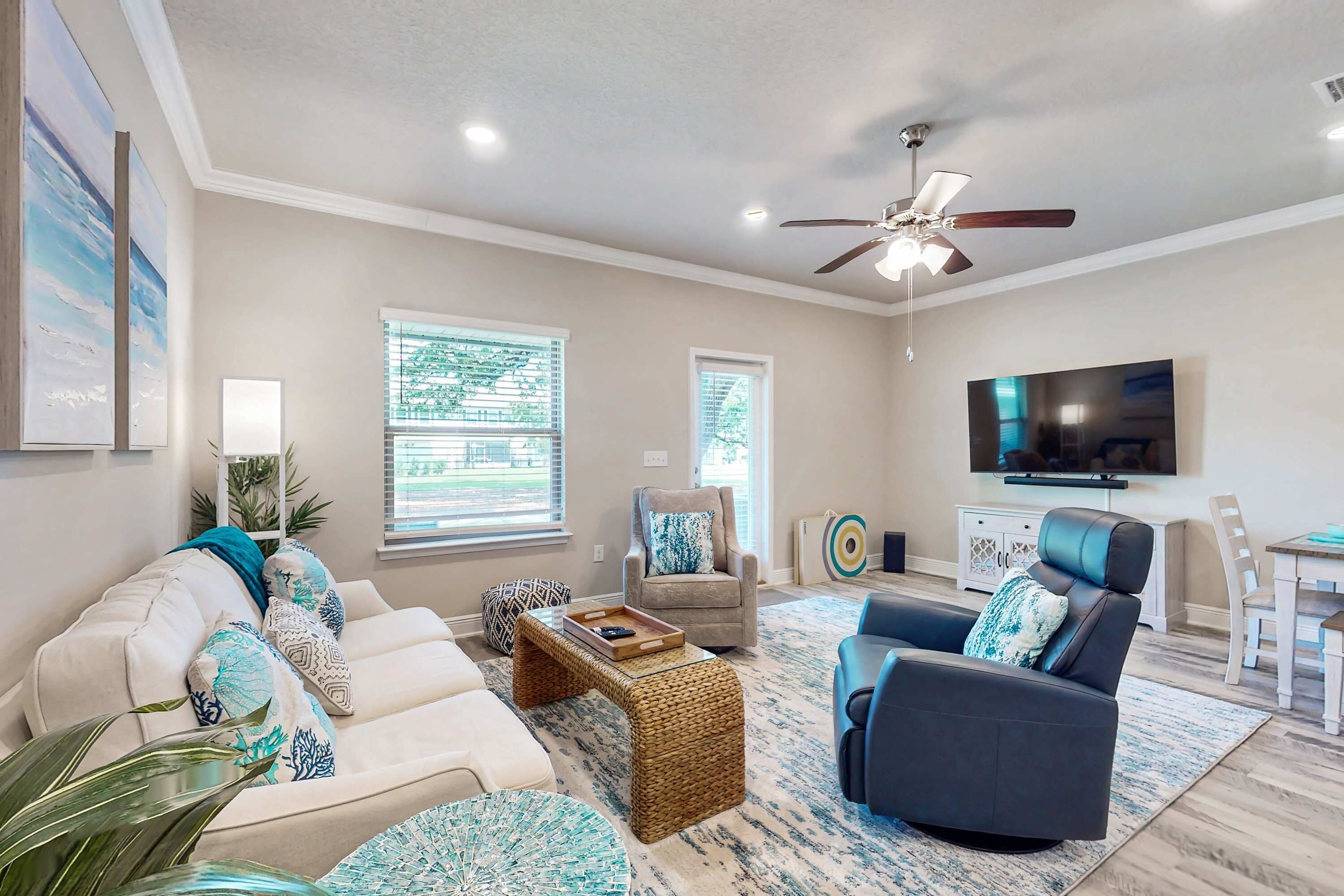 Two-story Townhome Near The Beach With Wifi, Washer And Dryer - Pensacola, FL