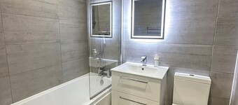 Elegant 1-Bedroom Balcony Flat With Free Parking