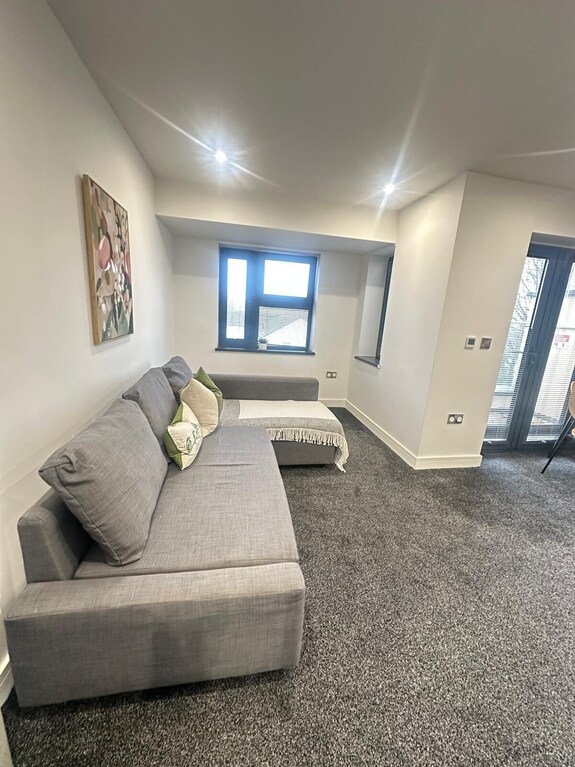 Elegant 1-bedroom Balcony Flat With Free Parking - Oxford