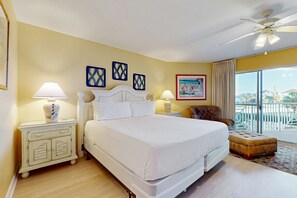 3 bedrooms, iron/ironing board, WiFi, bed sheets - Friendly Condo with Private washer&dryer, High-Speed WiFi, & Beach Access (Miramar Beach)
