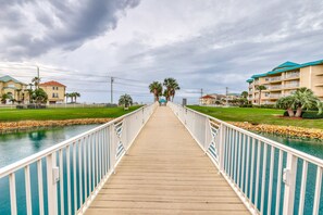 Property grounds - Friendly Condo with Private washer&dryer, High-Speed WiFi, & Beach Access (Miramar Beach)