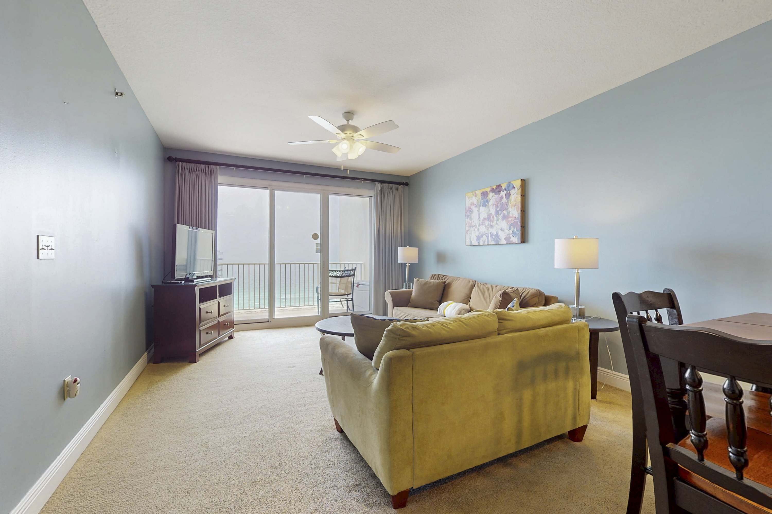 TV, DVD player, offices