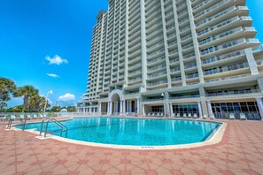 Pool - Charming 16th-floor condo w/furnished balcony, beach & Gulf views, shared pool (Miramar Beach)