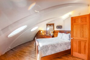 4 habitaciones, tabla de planchar con plancha y internet 