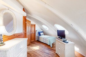 4 chambres, fer et planche à repasser, accès à Internet