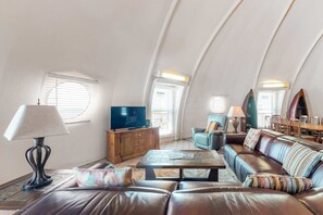 Téléviseur, lecteur de DVD, bureau