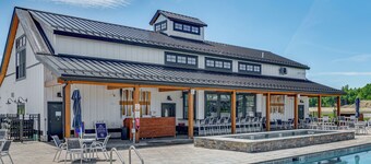 Mtn Views + Resort Perks: Cozy Cottage in Thornton