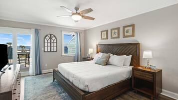 2 quartos, escrivaninha, ferros/tábuas de passar roupa, berço de viagem