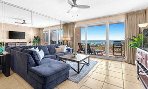 TV, offices - 5th-floor condo with Gulf views, heated pool, gym, BBQ area, & private balcony (Destin)