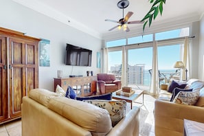 TV, DVD player, offices - Penthouse condo w/ balcony, gulf views & shared pool/fitness (Destin)