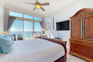 3 bedrooms, iron/ironing board, WiFi, bed sheets - Penthouse condo w/ balcony, gulf views & shared pool/fitness (Destin)