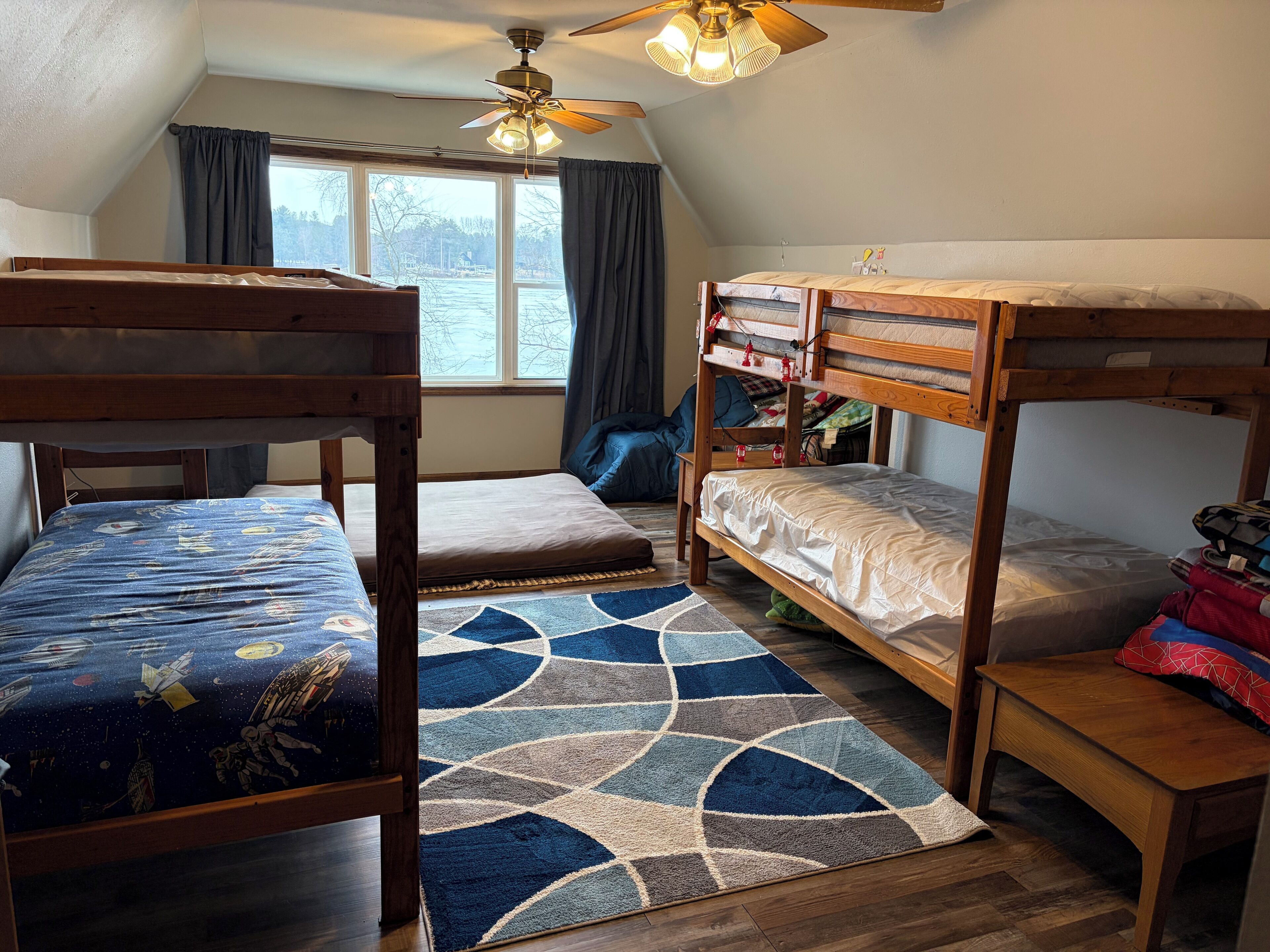 3 bedrooms, WiFi, bed sheets