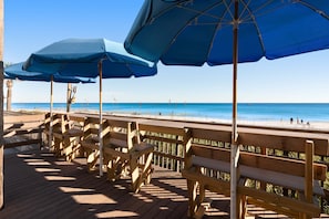 Property grounds - Charming & sleek condo w/incredible water views and shared on-site amenities (Destin)