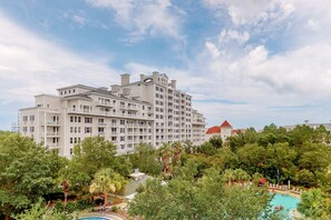 Exterior - 2nd-floor resort condo with balcony, on-site pool, golf, tennis & beach access (Miramar Beach)
