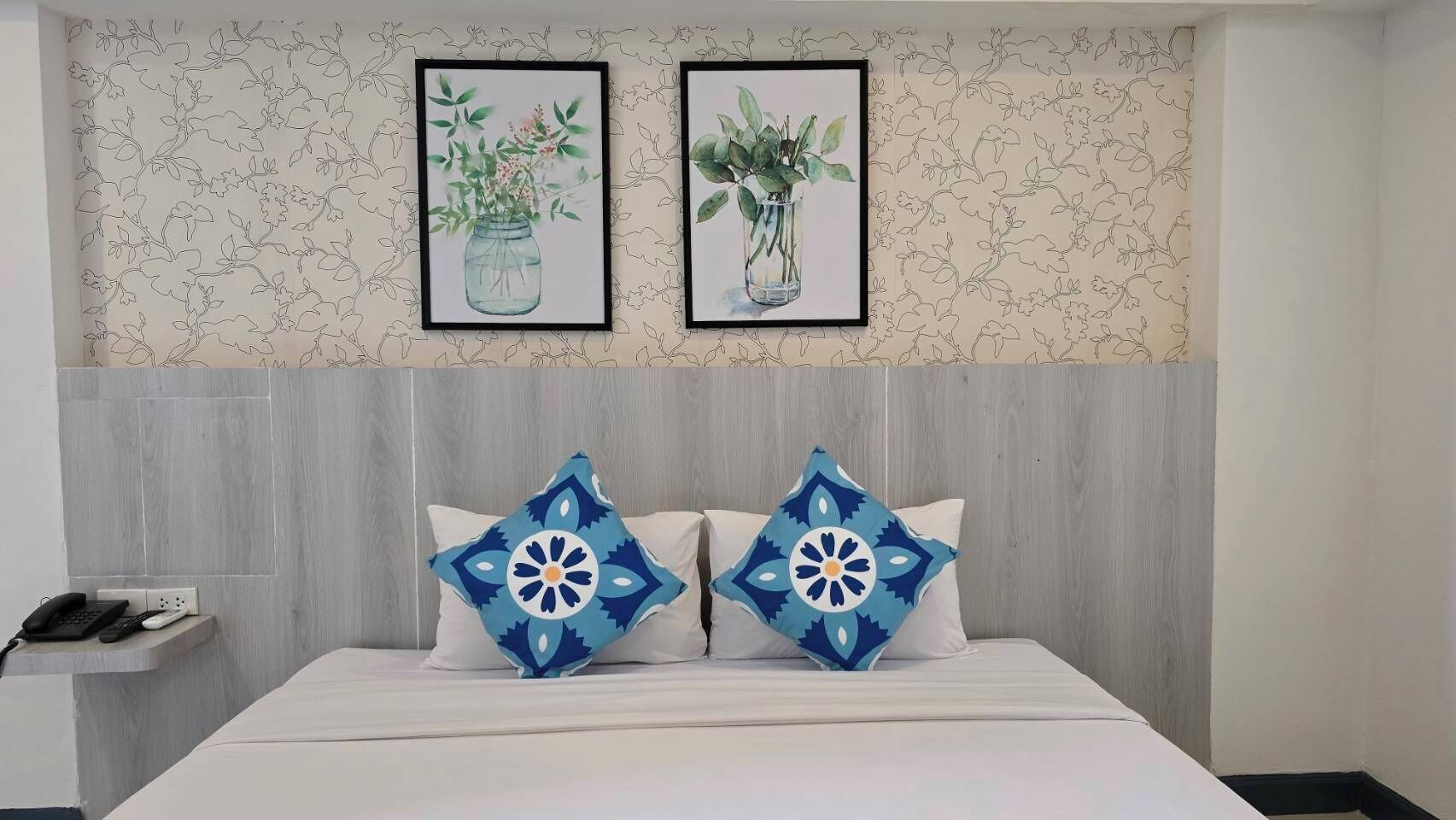 Deluxe Double Room | Free WiFi