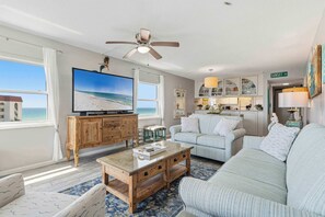 TV, offices - Modern 6th-floor condo with furnished balcony, ocean views, pools & beach access (Fort Walton Beach)
