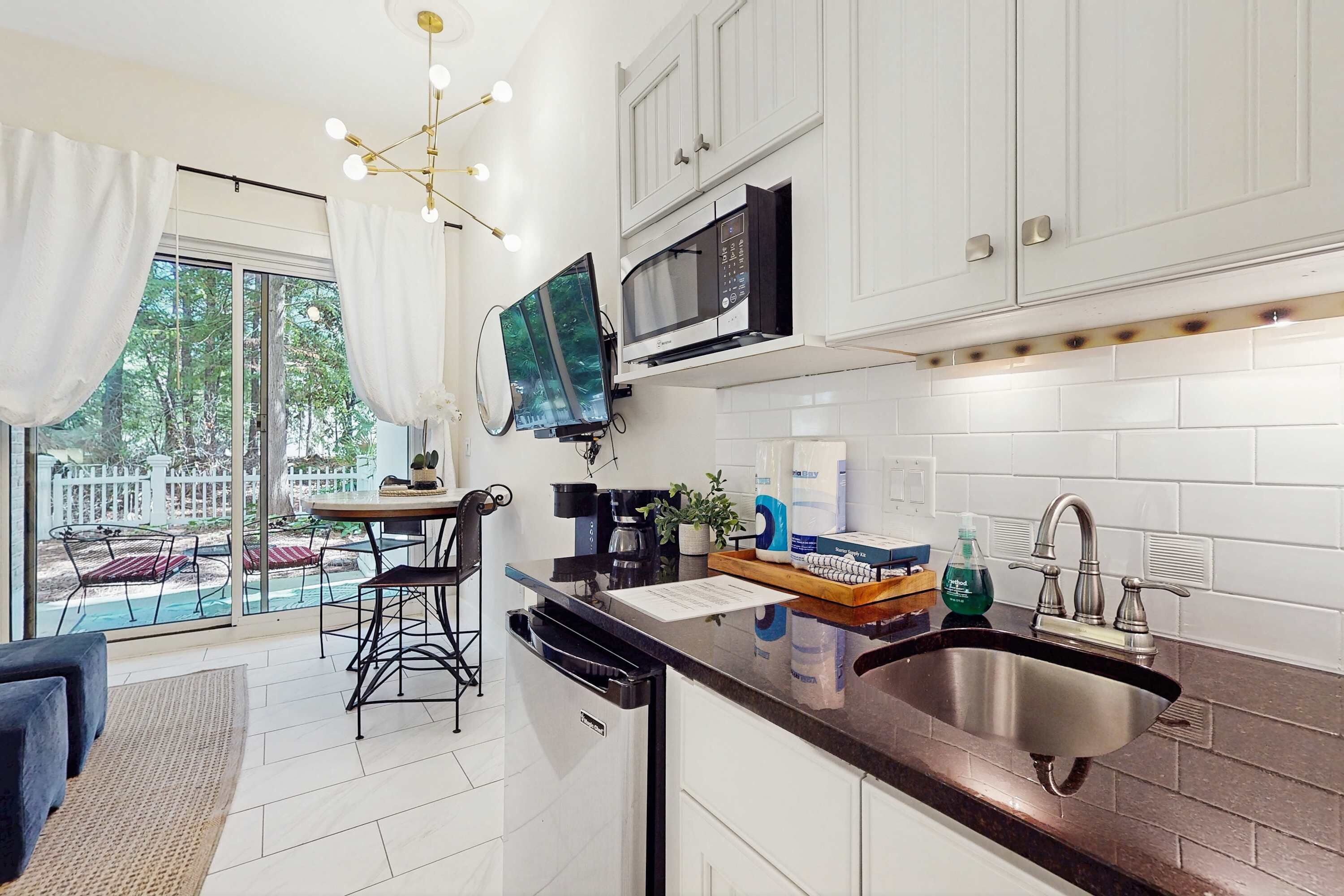 Microwave, coffee/tea maker, toaster