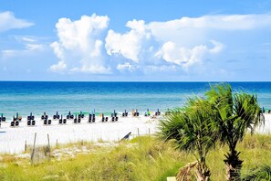 Beach nearby - Pleasant studio at The Baytowne Wharf w/ shared pool, hot tub, shopping, & events (Miramar Beach)