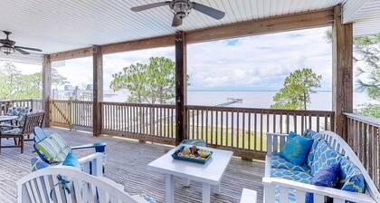 Bayfront home on the East End with private heated pool, fishing pier & deck