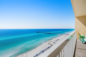 Property grounds - Renovated beachfront condo with balcony & pool (Panama City Beach)