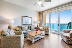 TV, DVD player, offices - Renovated beachfront condo with balcony & pool (Panama City Beach)