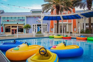 Pool - Waterfront condo with shared pool, free wifi and ocean views (Panama City Beach)