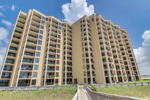 Exterior - Beachfront condo with pool, tennis, fitness center & WiFi (Navarre Beach)