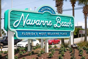 Property grounds - Peaceful home with fenced yard - 1 block from the water & Navarre Beach Park (Navarre)