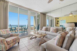 TV, offices - Waters Edge 211 Beach Happy- 2nd Floor Waterfront Condo with Central AC, Washer/Dryer & Shared Pools (Fort Walton Beach)