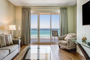 TV, DVD player, offices - Sixth Floor, Oceanfront Gulf-Front Condo w/ Shared Pool (Fort Walton Beach)