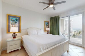 2 bedrooms, WiFi, bed sheets - Inviting Gulf view condo with balcony, pool, fitness area, & W&D (Miramar Beach)