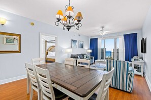 Dining - Snowbird-friendly, 11th floor beach condo with balcony, beach views, & shared pool (Miramar Beach)