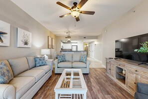 TV - Gulf-front condo with washer/dryer, pools, hot tub, fitness room, & beach access (Fort Walton Beach)