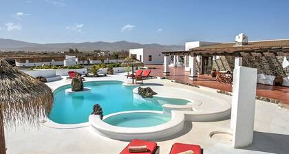 Villa mit privatem Pool by Interhome