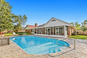 Pool - Dog-Friendly Home with Private Pool & High-Speed WiFi - Near Beach & Boat Launch (Gulf Breeze)