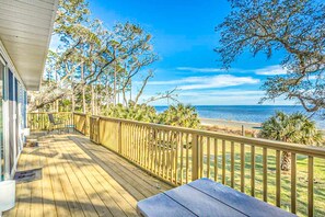 Property grounds - Dog-friendly home with lovely water view, roomy deck, fast WiFi, central AC, W&D (Eastpoint)