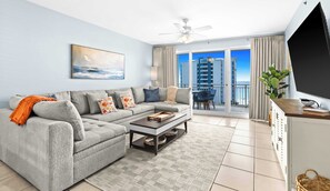 TV, DVD player, offices - Bright beach condo with water views & private balcony - pool, gym & beach (Destin)