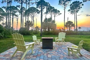Terrace/patio - Gorgeous coastal home with gorgeous sunsets (Port St. Joe)