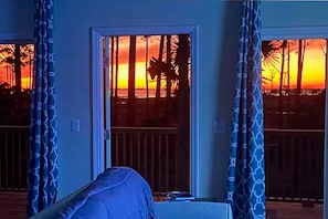 TV, DVD player, offices - Gorgeous coastal home with gorgeous sunsets (Port St. Joe)