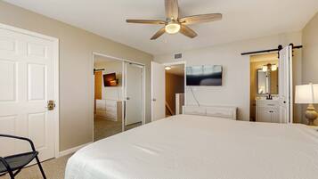 2 habitaciones, tabla de planchar con plancha, wifi y ropa de cama