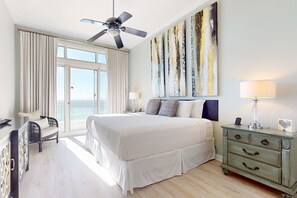 3 bedrooms, iron/ironing board, WiFi, bed sheets - Penthouse home with gulf views from balcony - shared pool & beach access (Destin)