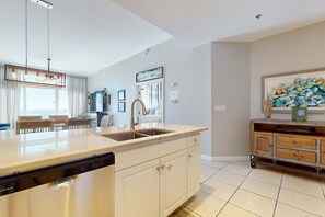 Fridge, microwave, oven, stovetop - Penthouse home with gulf views from balcony - shared pool & beach access (Destin)