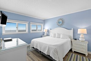 1 bedroom, iron/ironing board, Internet, bed sheets - Welcoming Gulf-front Condo with W&D, pool, Gym & Tennis (Miramar Beach)